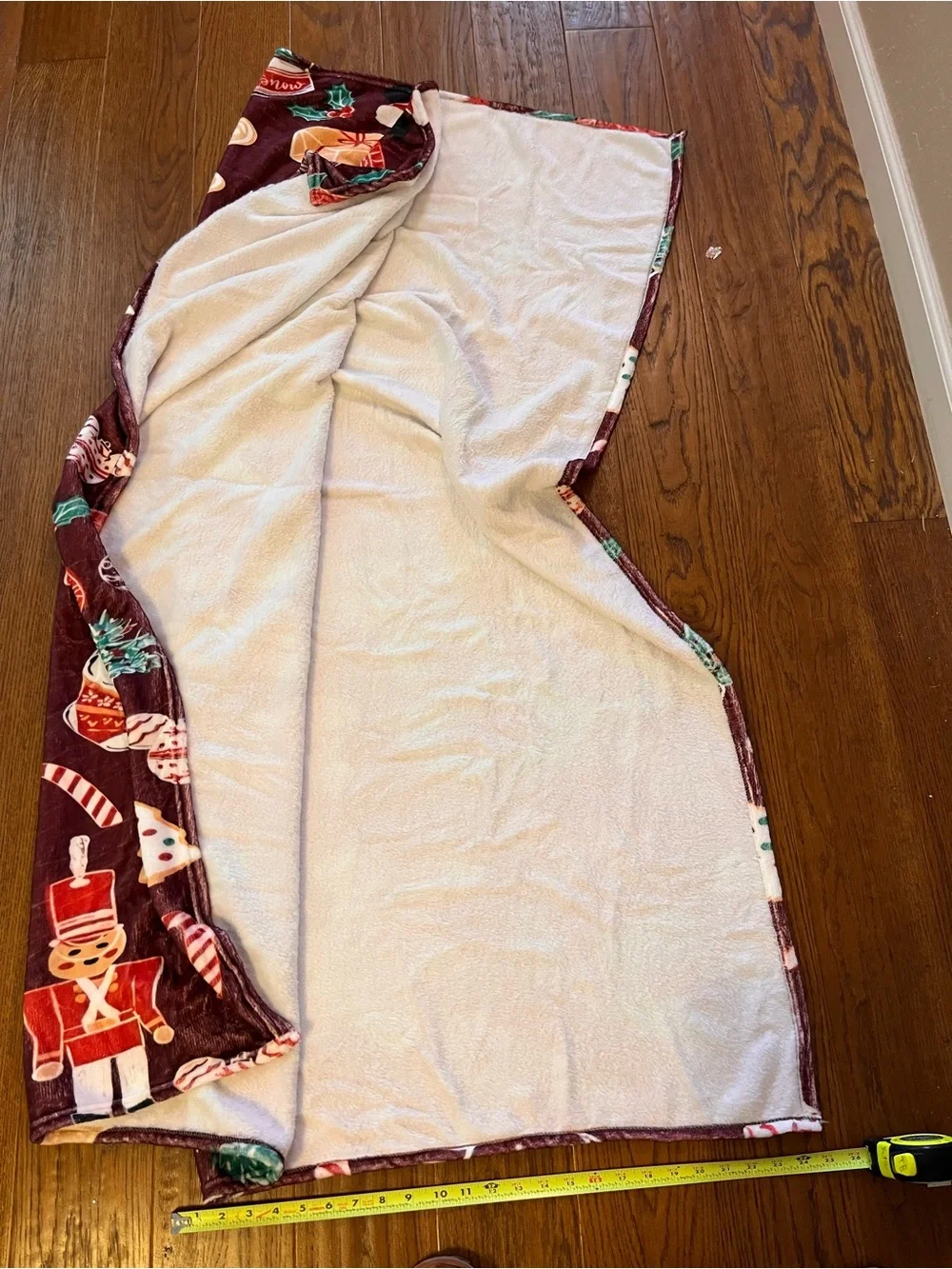 Super‎ Soft Burgundy Holiday Christmas Throw Blanket with Santa & Gingerbread